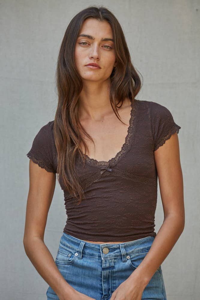 Jacquard Pattern Seamless V-Neck Top: Coffee Bean