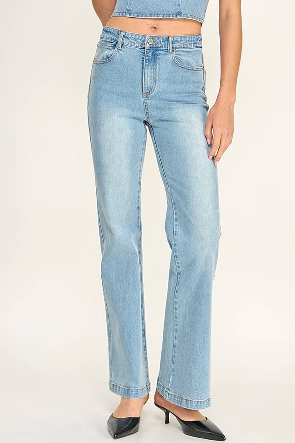 HIGH WAIST BOOTCUT JEANS WITH CHAIN BELT