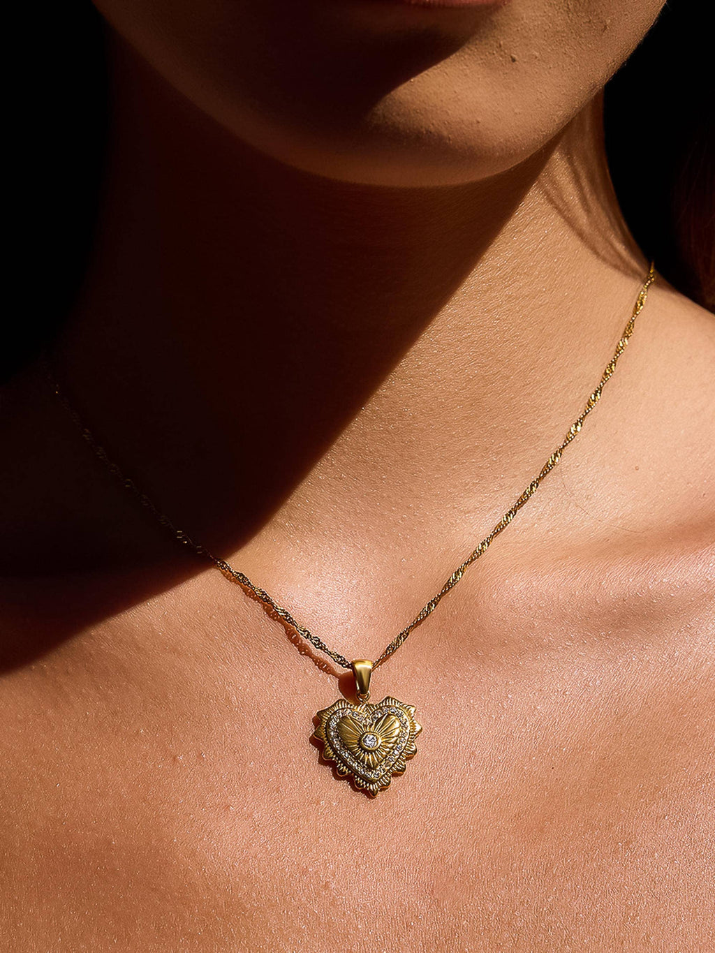 Valea 18K Gold Heart Pendant Necklace