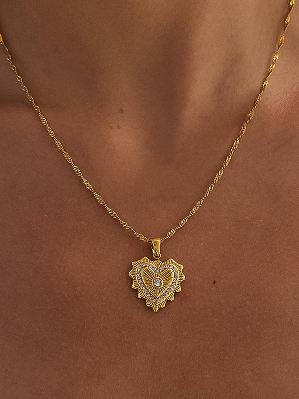 Valea 18K Gold Heart Pendant Necklace