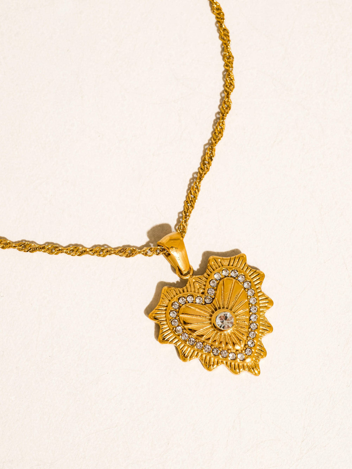 Valea 18K Gold Heart Pendant Necklace